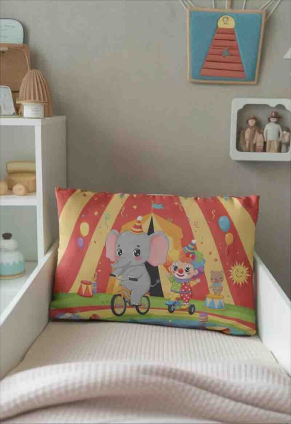 Funda para almohada con diseño mágico de Circo Mod. Kawaii Paseo Pachoncito - Image 3