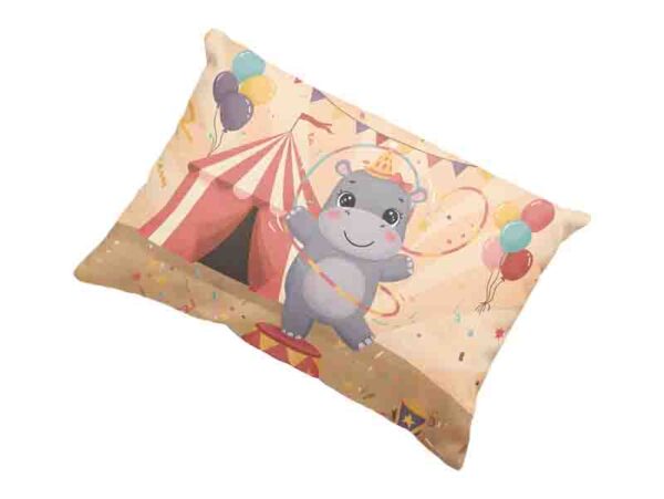 Funda de almohada infantil decorativa con temática de Circo Mod. Kiut Hipopodanza - Image 2