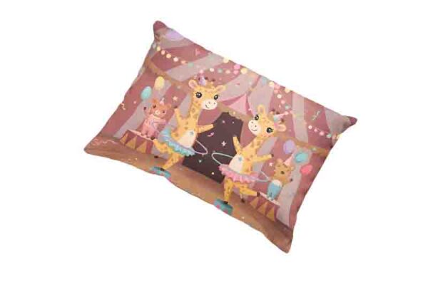 Funda para almohada decorativa de Circo Mod. Kawaii  Jirafitas Bailarinas - Image 2