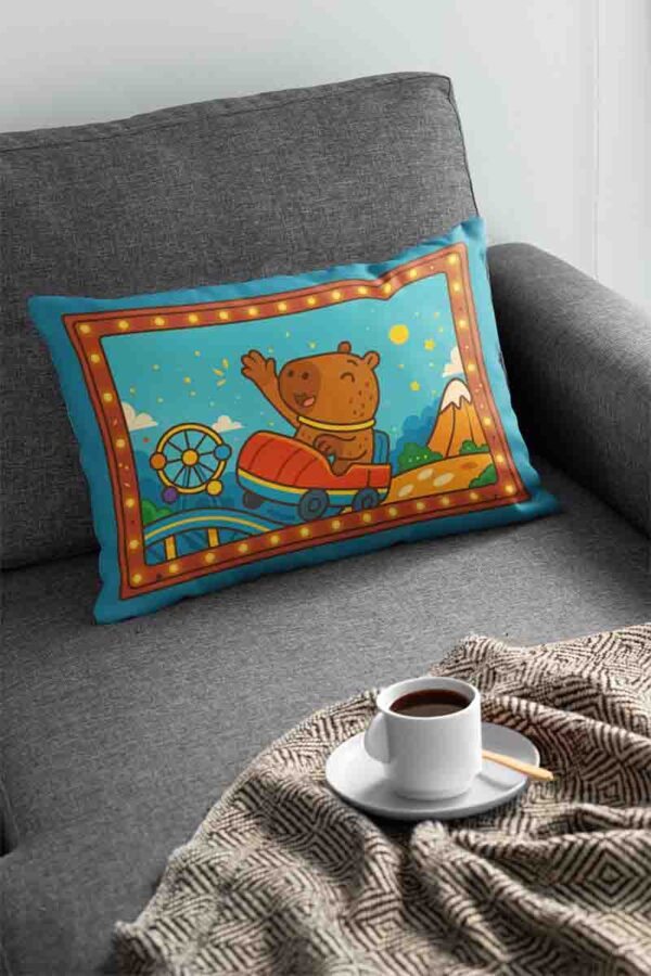 Almohada de capibara funda infantil Mod.Aventura en la Feria - Image 2