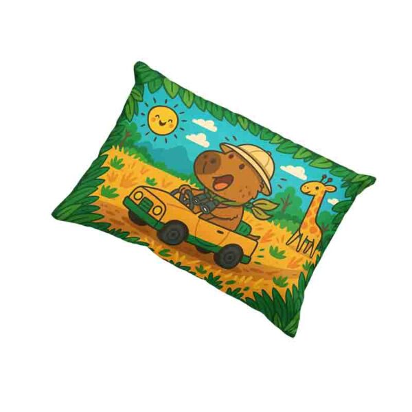 Almohada de capibara funda infantil Mod.Día de Safari Feliz - Image 2