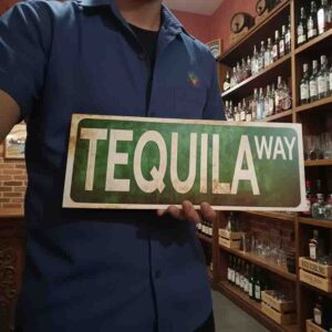 Letrero "Tequila Way" Vintage en MDF 40x15 cm para Bar, Cantina y Hogar.