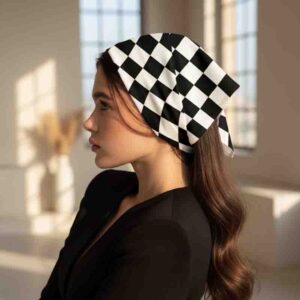 Mascada Modelo Duke con Diseño Cuadros Blanco y Negro Estilo Ajedrez 60x60 cm.
