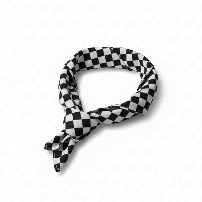 Mascada Modelo Duke con Diseño Cuadros Blanco y Negro Estilo Ajedrez 60x60 cm. - Imagen 8