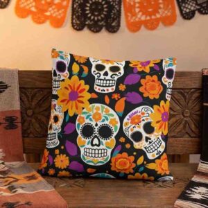 Cojín Decorativo con Calaveritas Mexicanas y Diseño Floral